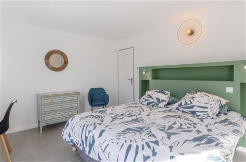 Foto 10 - Casa con 4 camere da letto a Bormes-les-Mimosas con terrazza e vista mare