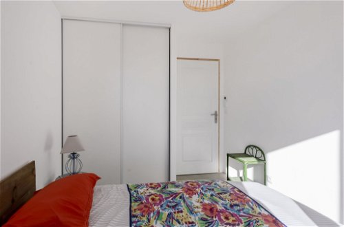 Foto 16 - Casa con 4 camere da letto a Bormes-les-Mimosas con terrazza e vista mare