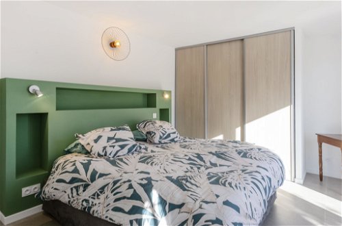 Foto 12 - Casa con 4 camere da letto a Bormes-les-Mimosas con terrazza e vista mare