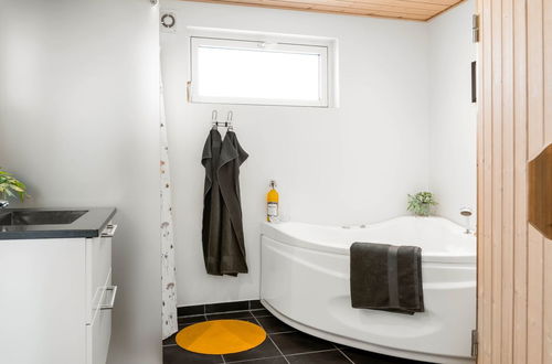 Foto 23 - Casa de 3 quartos em Løkken com terraço e sauna