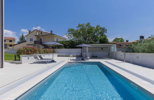 Apartamento de 4 quartos em Umag com piscina e jardim - Foto 10