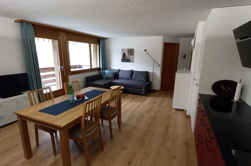 Foto 8 - Apartamento de 2 habitaciones en Zweisimmen