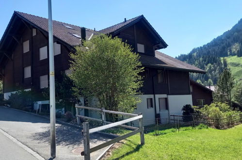 Foto 1 - Apartment mit 2 Schlafzimmern in Zweisimmen