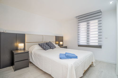 Foto 5 - Casa con 2 camere da letto a Castelló d'Empúries con piscina privata e vista mare