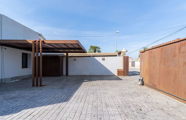 3 bedroom House in Castelló d'Empúries with private pool and garden - Photo 31