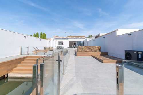 Photo 28 - Maison de 2 chambres à Castelló d'Empúries avec piscine privée et jardin