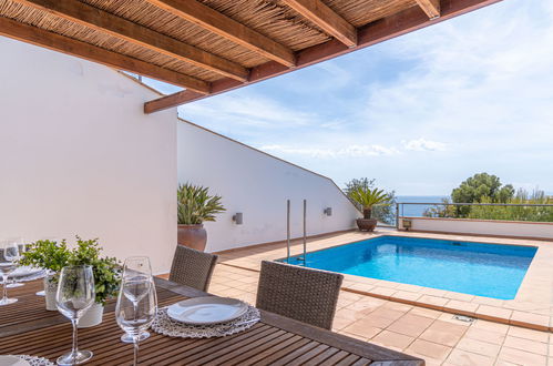 Photo 3 - Maison de 6 chambres à Roses avec piscine privée et vues à la mer