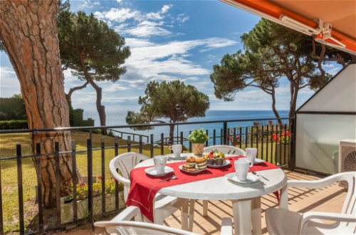 Foto 1 - Apartamento de 2 quartos em Castell-Platja d'Aro com jardim e vistas do mar