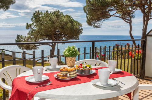 Photo 13 - 2 bedroom Apartment in Castell-Platja d'Aro with garden and sea view