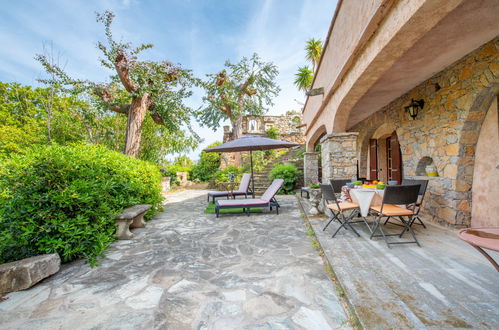 Photo 3 - Appartement de 2 chambres à Cavalaire-sur-Mer avec terrasse et vues à la mer