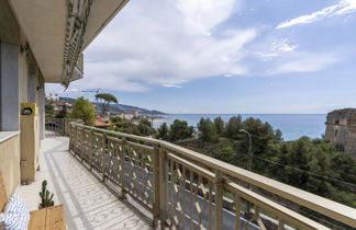 Foto 1 - Apartamento de 2 quartos em Sanremo com vistas do mar