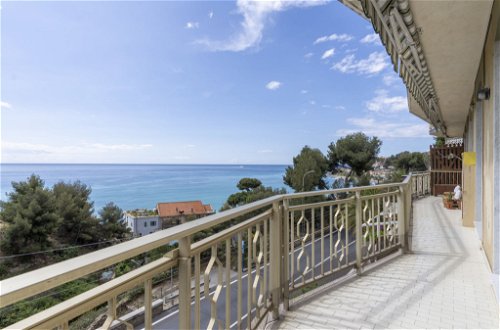 Foto 18 - Apartment mit 2 Schlafzimmern in Sanremo mit blick aufs meer