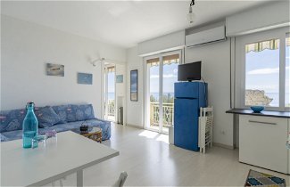 Photo 3 - 2 bedroom Apartment in Sanremo with sea view