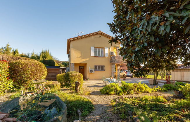 3 bedroom Apartment in Pégomas with garden - Photo 1