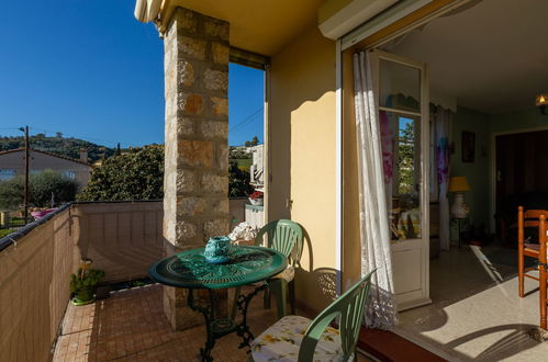 Photo 14 - 2 bedroom Apartment in Pégomas with garden and sea view