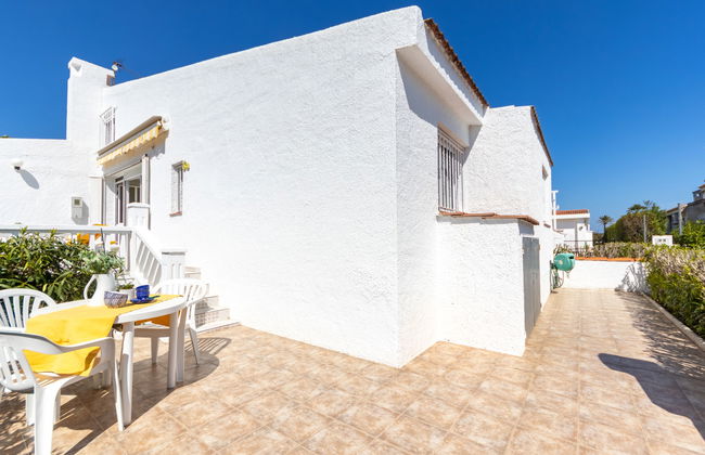 Casa de 4 quartos em Deltebre com piscina e jardim - Foto 30