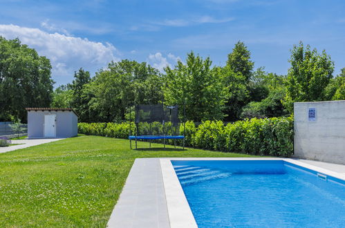 Foto 40 - Casa de 3 quartos em Grožnjan com piscina privada e jardim