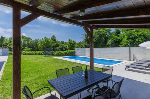 Foto 12 - Casa de 3 quartos em Grožnjan com piscina privada e terraço