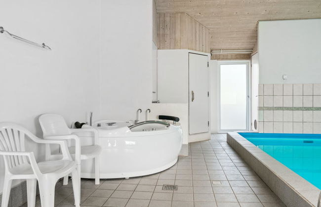Casa de 4 quartos em Klitmøller com piscina privada e terraço - Foto 29