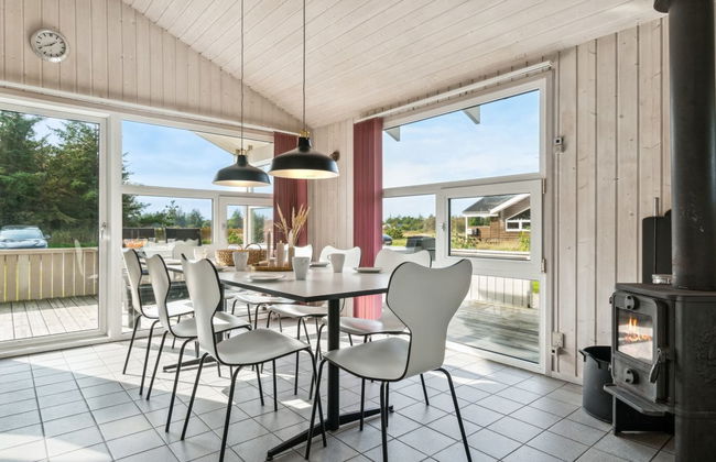 Casa de 4 quartos em Klitmøller com piscina privada e terraço - Foto 17