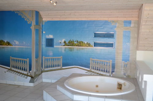 Foto 5 - Casa de 4 habitaciones en Rømø con piscina privada y sauna
