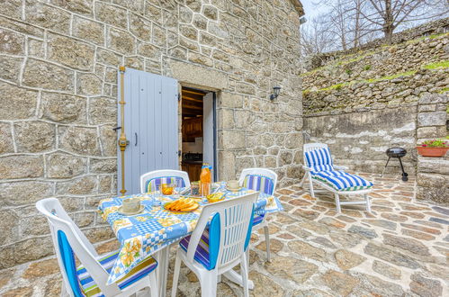 Photo 1 - Maison de 1 chambre à Sainte-Marguerite-Lafigère avec jardin et terrasse