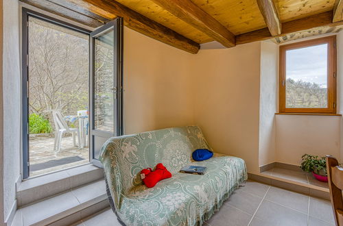 Photo 6 - Maison de 1 chambre à Sainte-Marguerite-Lafigère avec jardin et terrasse