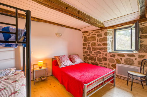 Photo 11 - Maison de 1 chambre à Sainte-Marguerite-Lafigère avec jardin et terrasse