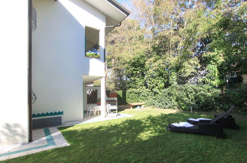 Foto 43 - Casa con 3 camere da letto a Forte dei Marmi con giardino e terrazza