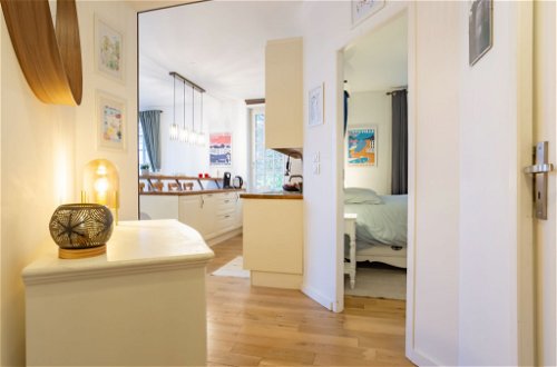 Foto 10 - Appartamento con 1 camera da letto a Trouville-sur-Mer con giardino e vista mare