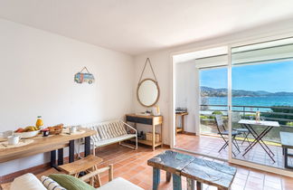 Foto 2 - Apartamento de 2 quartos em Le Lavandou com jardim e vistas do mar