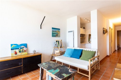 Foto 6 - Apartamento de 2 quartos em Le Lavandou com jardim e vistas do mar