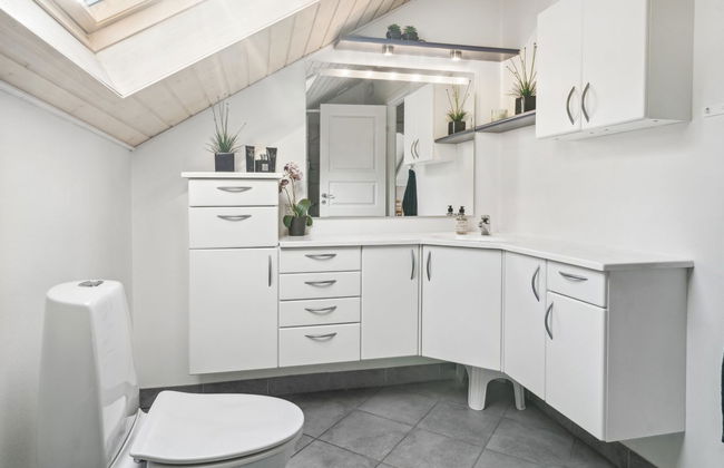 "Ines" - 25km from the sea - Foto 16