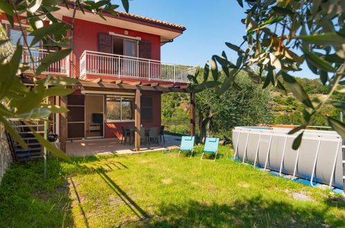 Photo 1 - Appartement de 2 chambres à Tovo San Giacomo avec piscine privée