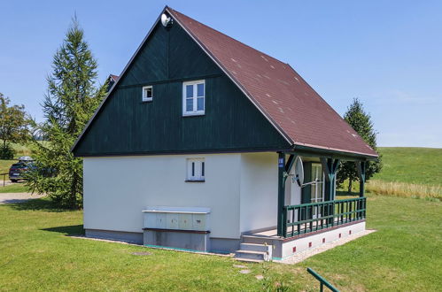 Foto 1 - Haus mit 3 Schlafzimmern in Černý Důl mit schwimmbad und blick auf die berge