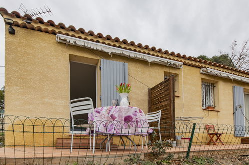 Photo 16 - Apartment in Gardanne with garden and terrace