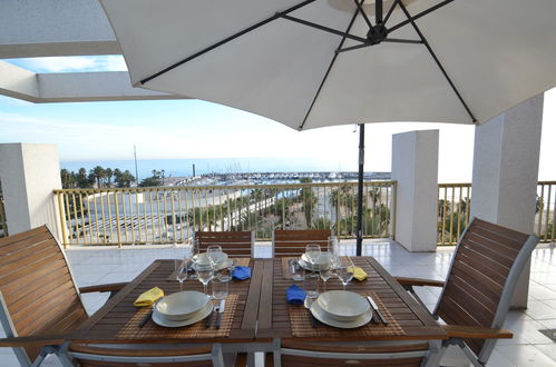 Photo 2 - 3 bedroom Apartment in Salou with terrace and sea view