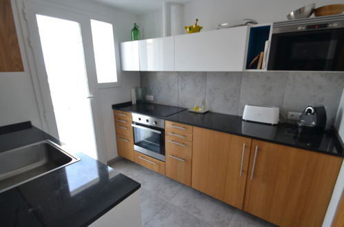 Photo 4 - 3 bedroom Apartment in Salou with terrace