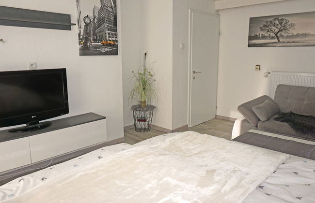 2 bedroom Apartment in Seefeld in Tirol with garden - Photo 12