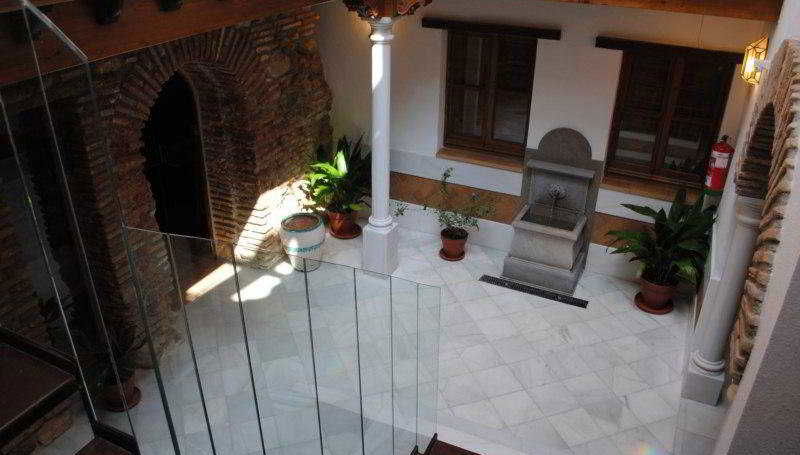 Alhambra Apartamentos Turisticos - Foto 1