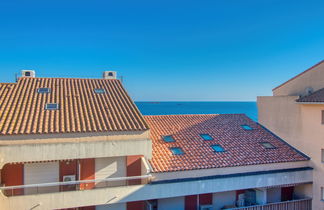 Foto 2 - Appartamento con 1 camera da letto a Fréjus con terrazza e vista mare