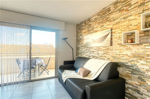 Foto 3 - Apartamento de 1 quarto em Fréjus com terraço e vistas do mar