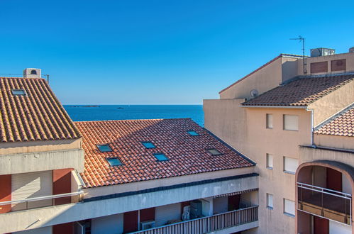 Foto 20 - Appartamento con 1 camera da letto a Fréjus con terrazza e vista mare