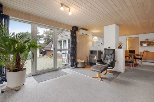 Photo 15 - Maison de 4 chambres à Vejers Strand avec piscine privée et terrasse