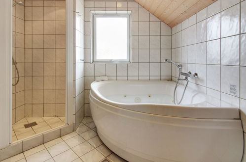 Foto 15 - Casa de 3 habitaciones en Hvide Sande con terraza y sauna
