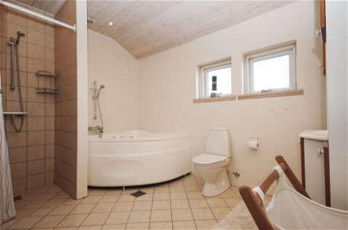 Foto 15 - Casa con 5 camere da letto a Klitmøller con terrazza e sauna