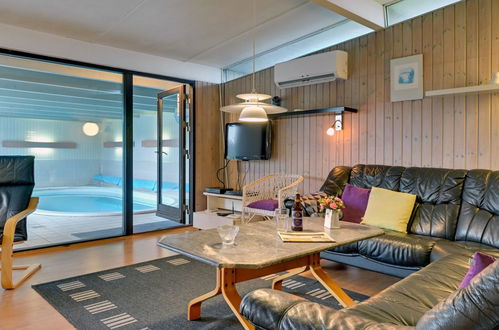 Foto 5 - Casa de 3 quartos em Hvide Sande com piscina privada e terraço