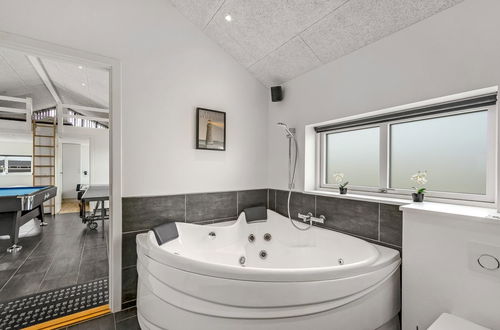 Foto 17 - Casa de 4 quartos em Hvide Sande com terraço e sauna