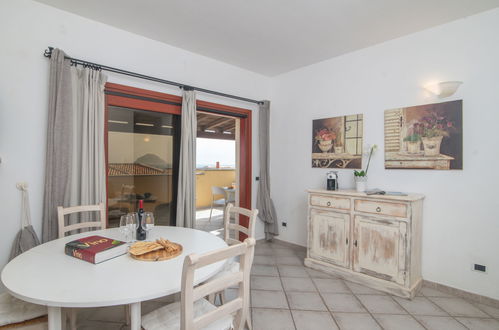 Foto 6 - Apartamento de 1 quarto em Golfo Aranci com piscina e vistas do mar