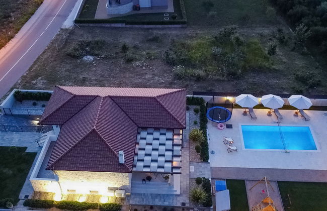 Casa de 4 quartos em Poličnik com piscina privada e jardim - Foto 4
